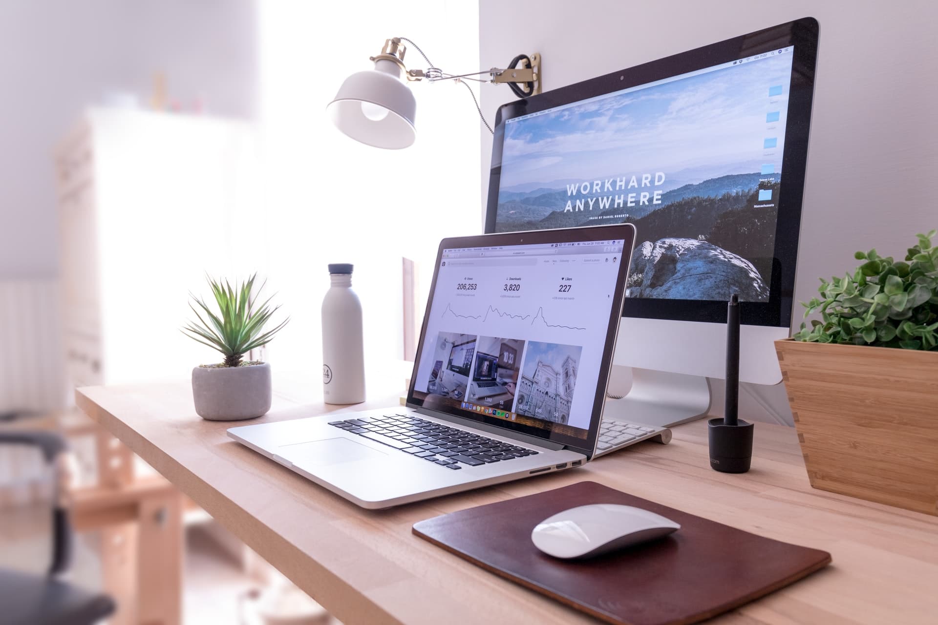 WordPress vs. ingyenes weboldal készítő szoftverek